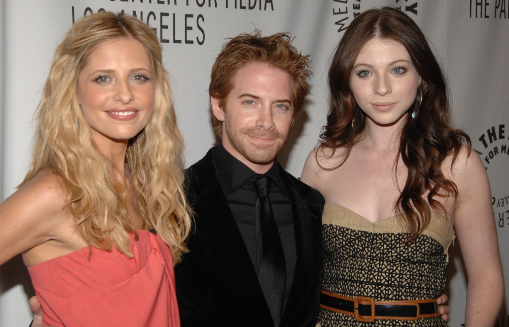 HOLLYWOOD, CA - MARCH 20: Actors Sarah Michelle Gellar, Seth Green and Michelle Trachtenberg arrive at the "Buffy The Vampire Slayer" reunion, part of the 25th annual William S. Paley Television Festival held at the Arclight Cinemas on March 20, 2008 in Hollywood, California. (Photo by Jean-Paul Aussenard/WireImage) *** Local Caption *** Sarah Michelle Gellar;Seth Green;Michelle Trachtenberg *** Local Caption *** Carrie Ann Inaba *** Local Caption *** Brooke Mueller