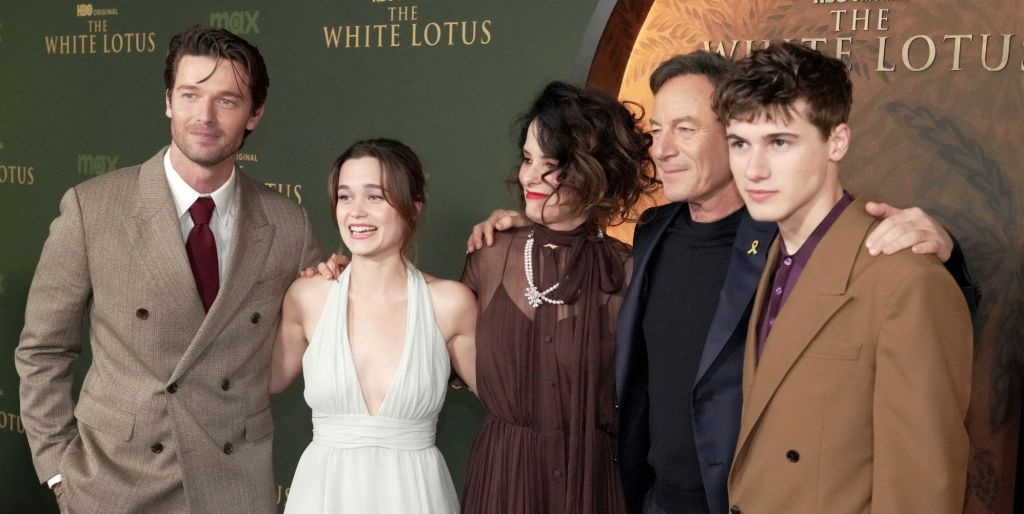 The premiere of White Lotus Season 3 includes Patrick Schwarzenegger, Sarah Catherine Hook, Parker Posey, Jason Isaacs, Samnibola