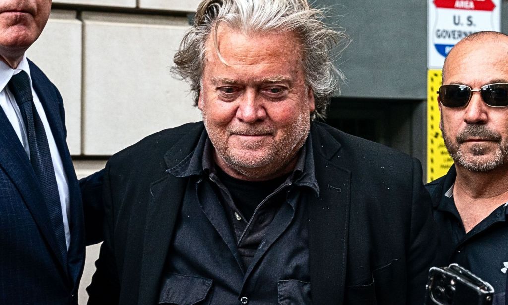 A picture of Steve Bannon.
