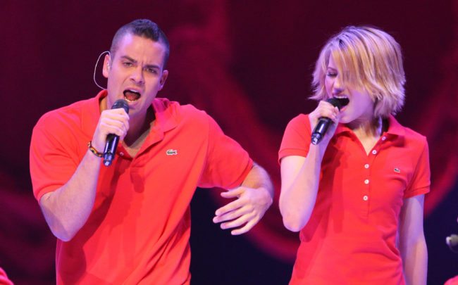 MINNEAPOLIS, MN - JUNE1: (L-R) Mark Salling and Dianna Agron of the TV show "Glee" perform during Glee Live! In Concert at Target Center on June 1, 2011 in Minneapolis, Minnesota. (Photo by Adam Bettcher/Getty Images)