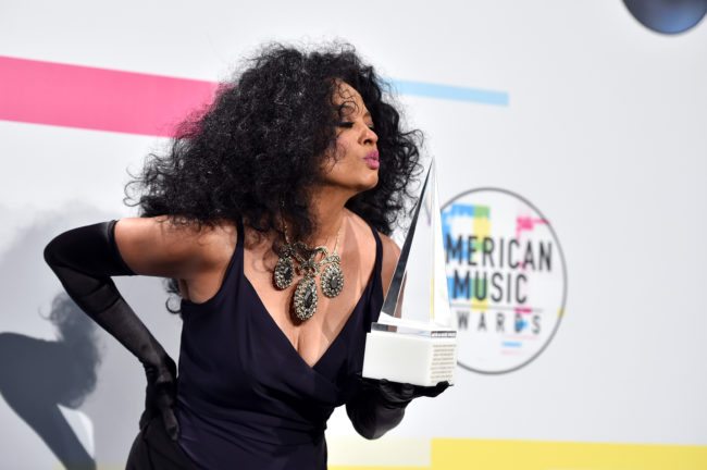 LOS ANGELES, CA - NOVEMBER 19:  Diana Ross poses in the press room during the 2017 American Music Awards at Microsoft Theater on November 19, 2017 in Los Angeles, California.  (Photo by Alberto E. Rodriguez/Getty Images)