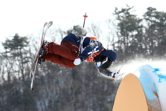PYEONGCHANG-GUN, SOUTH KOREA - FEBRUARY 18:  Gus Kenworthy of the United States competes during the Freestyle Skiing Men's Ski Slopestyle qualification on day nine of the PyeongChang 2018 Winter Olympic Games at Phoenix Snow Park on February 18, 2018 in Pyeongchang-gun, South Korea.  (Photo by Cameron Spencer/Getty Images)