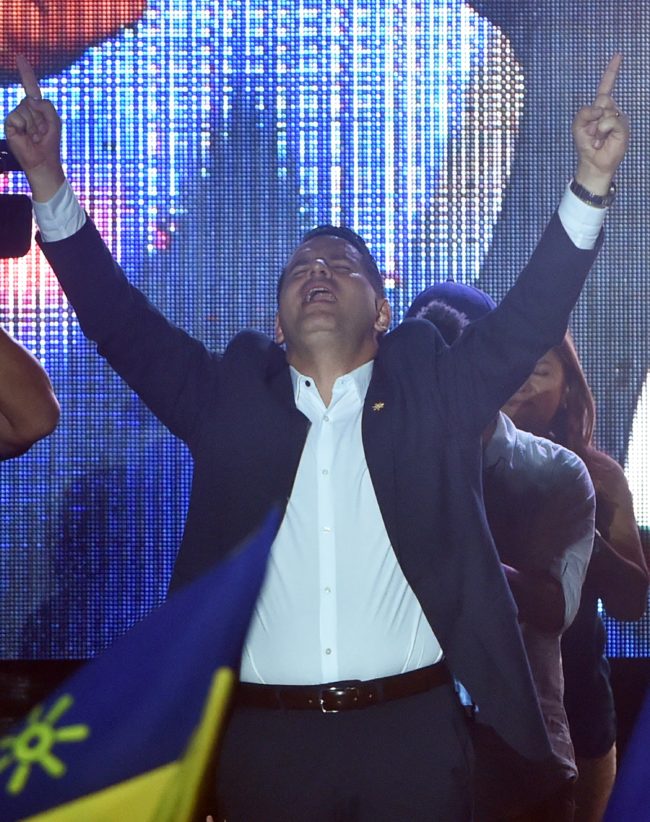 Costa Rican presidential candidate Fabricio Alvarado of the National Restoration Party (PRN) prays on stage before supporters following defeat in Costa Rica's run-off election on April 1, 2018 in San Jose.  Carlos Alvarado, the candidate for Costa Rica's center-left ruling party, is to become his country's next president after an election run-off Sunday against an evangelical preacher, according a near-complete vote count by electoral authorities.   / AFP PHOTO / RODRIGO ARANGUA        (Photo credit should read RODRIGO ARANGUA/AFP/Getty Images)
