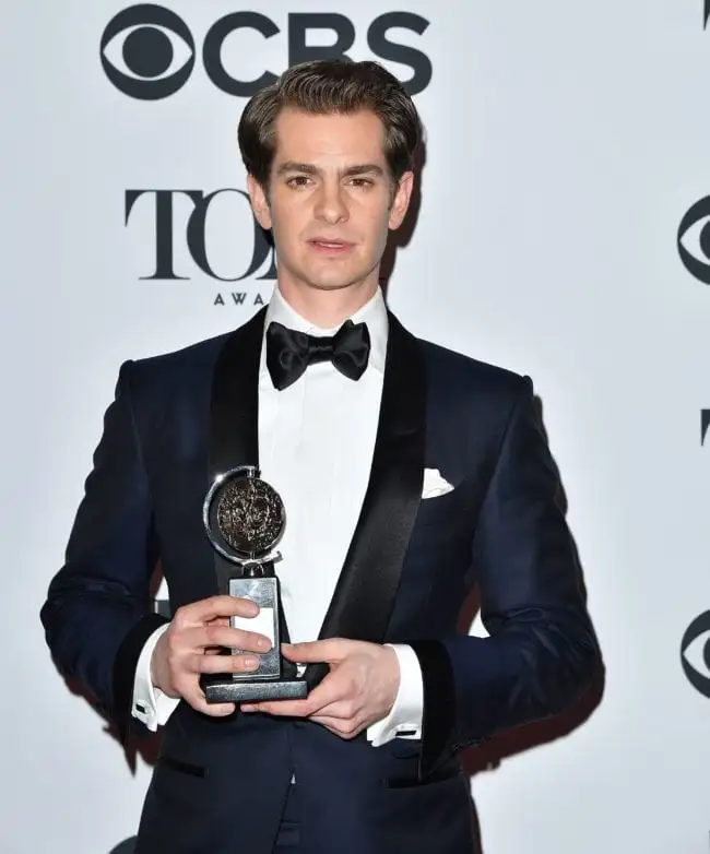 US actor Andrew Garfield, winner of the award for Best Performance by an Actor in a Leading Role in a Play for ?Angels in America,? poses in the 72nd Annual Tony Awards Media Room at 3 West Club in New York City on June 10, 2018. (Photo by ANGELA WEISS / AFP) (Photo credit should read ANGELA WEISS/AFP/Getty Images)