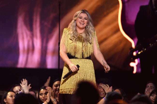 LAS VEGAS, NV - MAY 20:  Host Kelly Clarkson  performs onstage during the 2018 Billboard Music Awards at MGM Grand Garden Arena on May 20, 2018 in Las Vegas, Nevada.  (Photo by Ethan Miller/Getty Images)