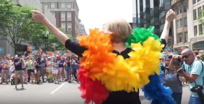 Elizabeth Warren LGBT rights record: Democratic Senator dancing at Boston Pride in 2018